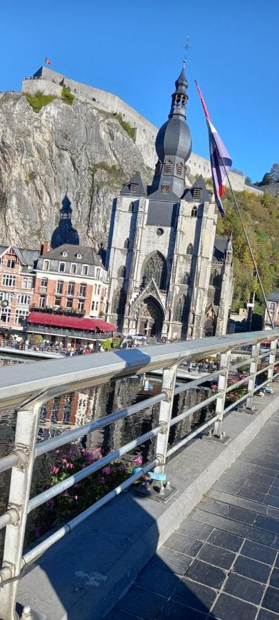 Un Studio A Louer Ds Un Endroit Calme Pres De La Ville De Dinant Exterior foto
